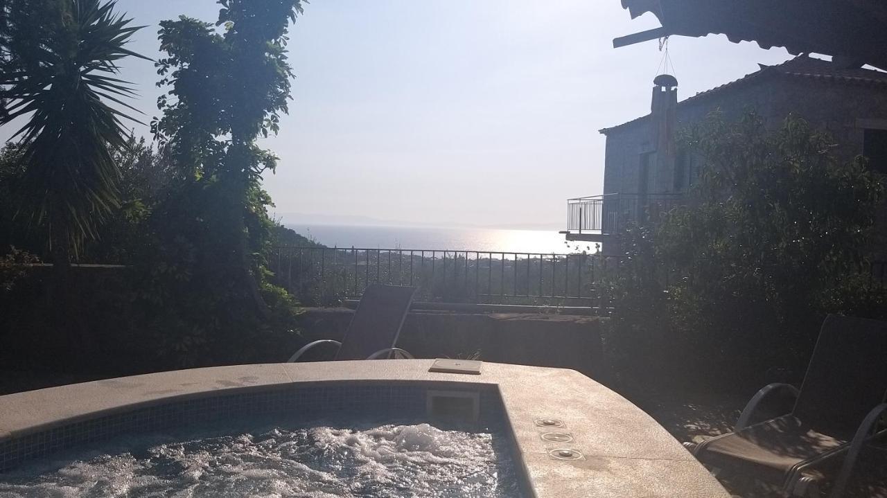 Villa Onar A Stone House With Amazing View Stoúpa Eksteriør billede